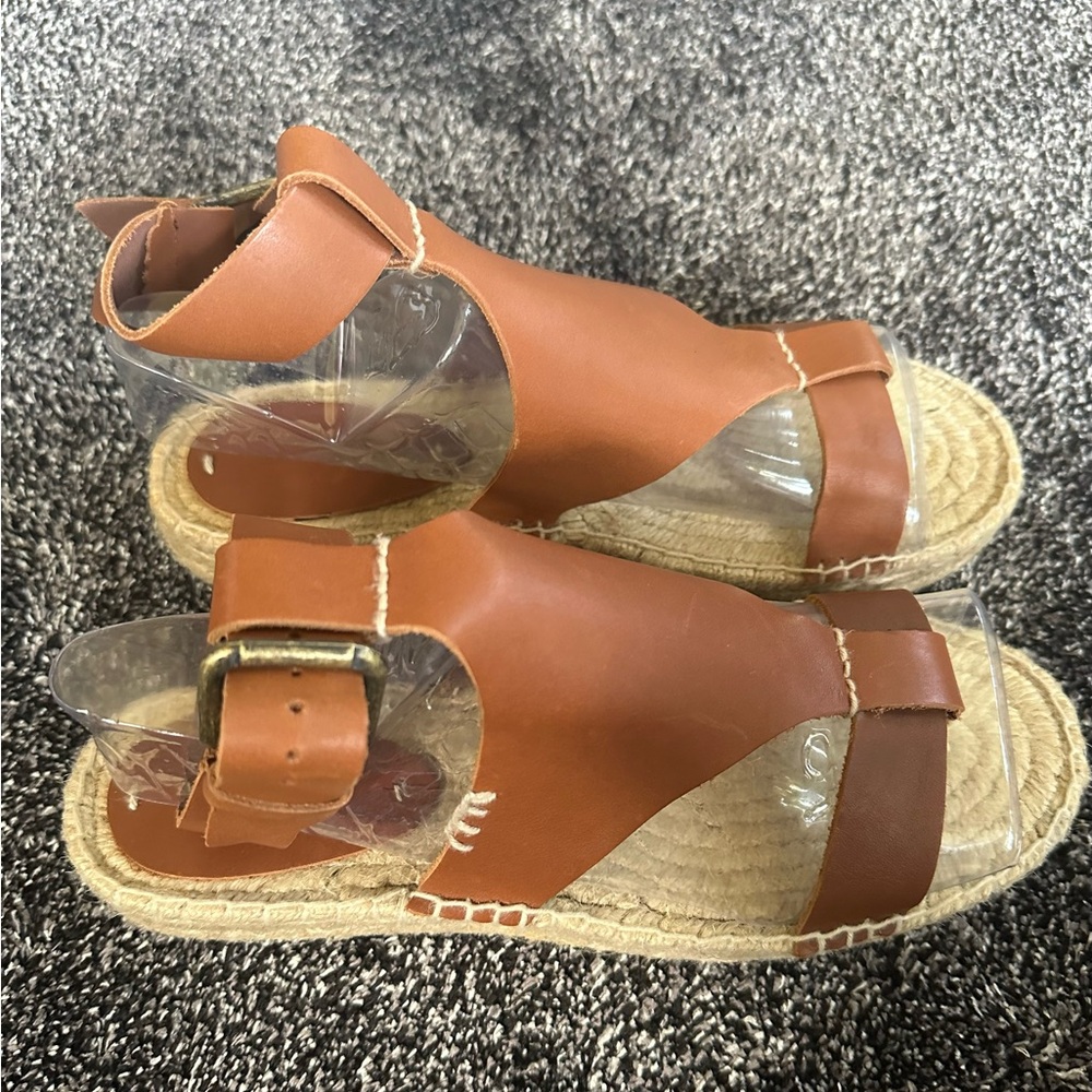 NWT Saludos Women's Tan/Brown Leather Sandals Size 9